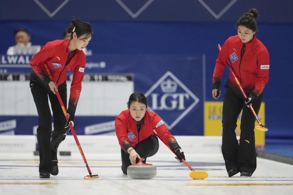 太阳报：狼队球迷团体将在对阵曼联前晚进场15分钟抗议老板