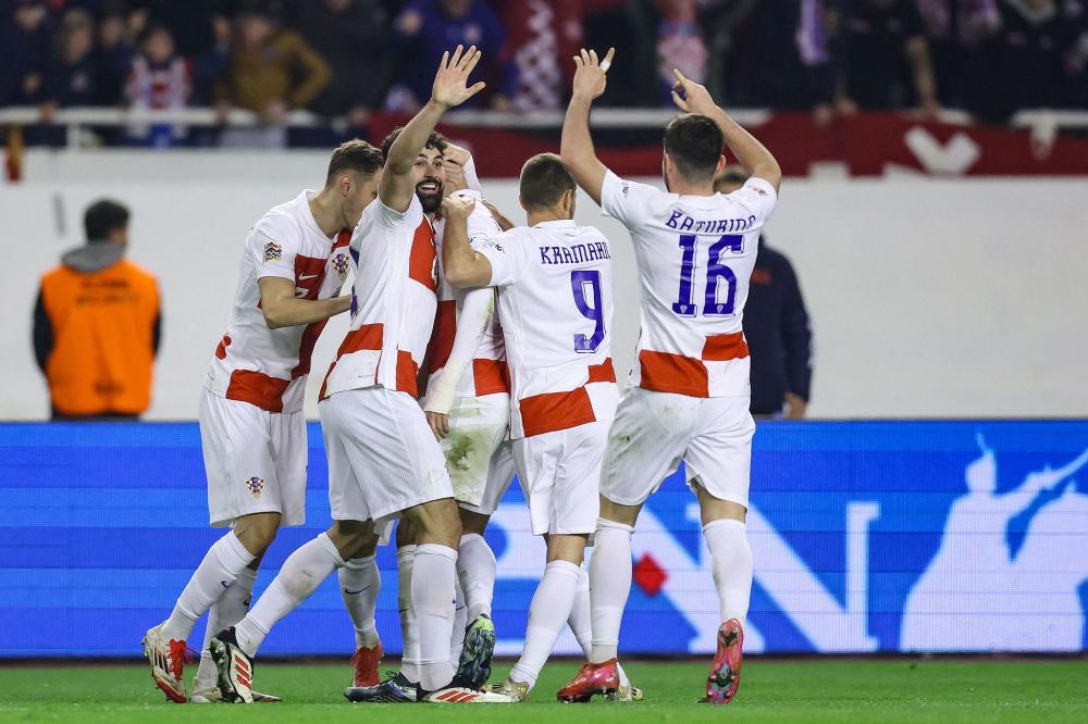 20分钟进2球，德里乌赫当选埃因霍温客场4-1利物浦全场最佳