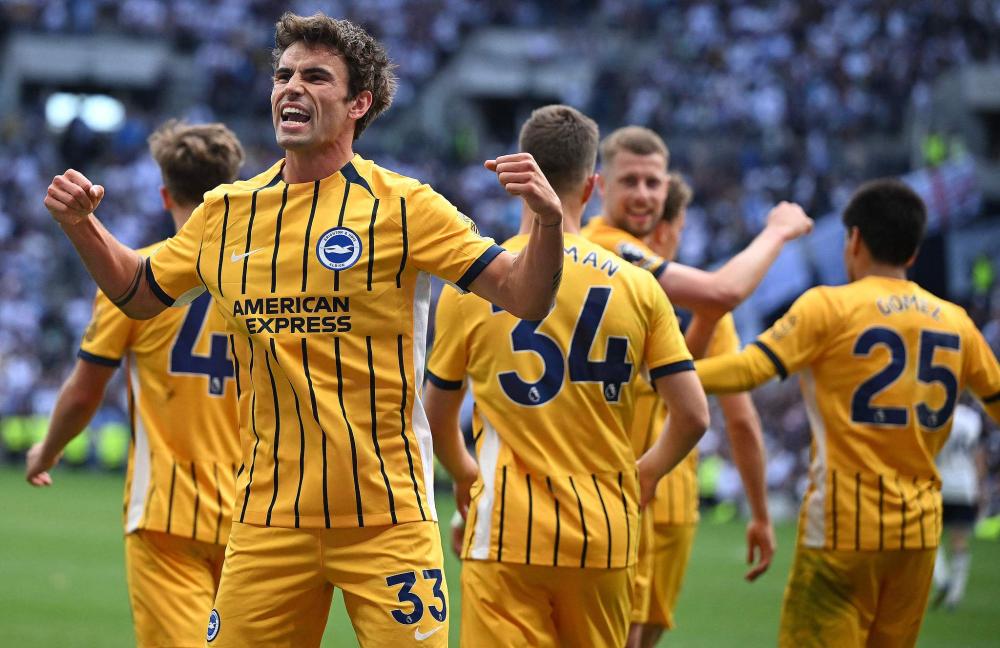 斯基拉：米兰派球探考察萨索洛中卫穆哈雷莫维奇和伊泽斯