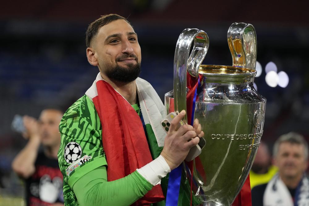 篮球勇士替补球员连续得分上双