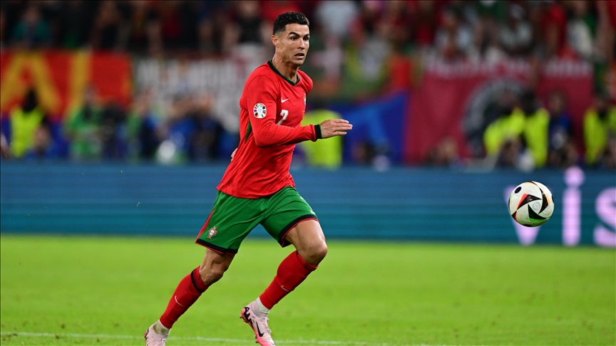 埃切韦里冬窗回河床？记者：经纪人和曼城都没有进行相关讨论